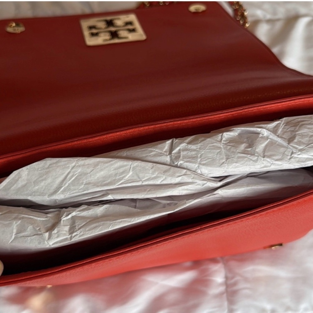 Tory Burch Vibrant Red Chain Shoulder Bag - Picture 2 of 5